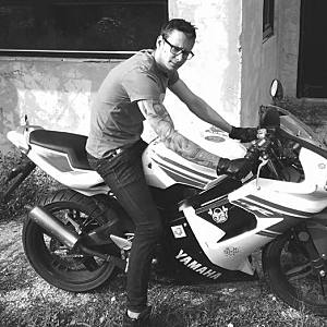Muž 32 rokov Komárno