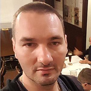 Muž 46 rokov Bratislava