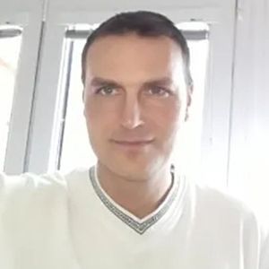 Muž 44 rokov Martin