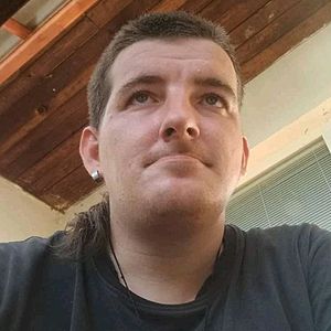 Muž 32 rokov Hlohovec