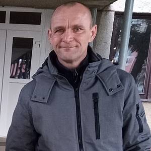 Muž 48 rokov Šaľa