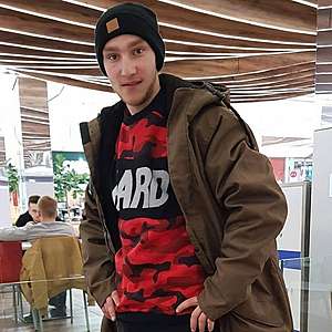 Muž 25 rokov Pezinok