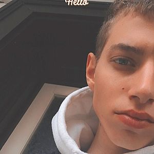 Muž 21 rokov Komárno