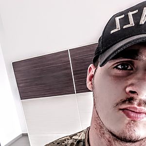 Muž 22 rokov Bratislava