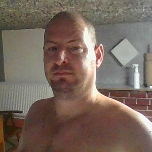 Muž 41 rokov Hlohovec