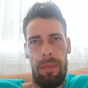 Muž 37 rokov Komárno