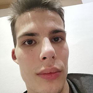 Muž 23 rokov Komárno