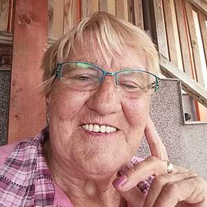 Žena 69 rokov Levice