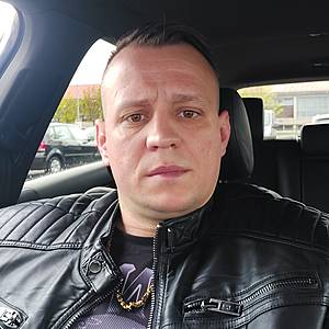 Muž 38 rokov Komárno