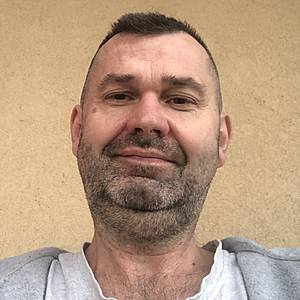 Muž 46 rokov Pezinok