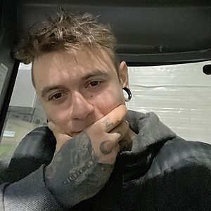 Muž 25 rokov Šurany