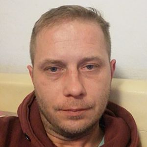 Muž 41 rokov Pezinok