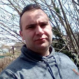 Muž 35 rokov Šaľa