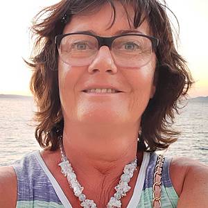 Žena 61 rokov Trenčín