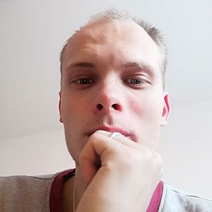 Muž 24 rokov Hlohovec