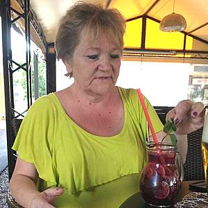Žena 51 rokov Hlohovec