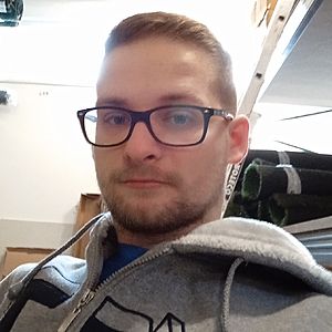 Muž 32 rokov Pezinok