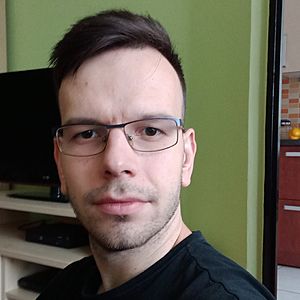 Muž 28 rokov Senec