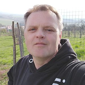 Muž 48 rokov Levice