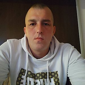 Muž 37 rokov Stará Turá
