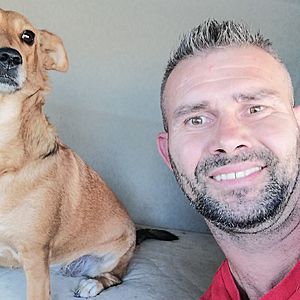 Muž 44 rokov Pezinok