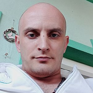 Muž 36 rokov Levice
