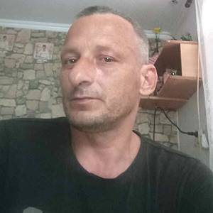 Muž 45 rokov Senica