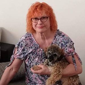 Žena 66 rokov Štúrovo