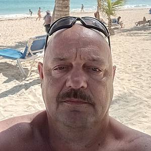 Muž 49 rokov Malacky