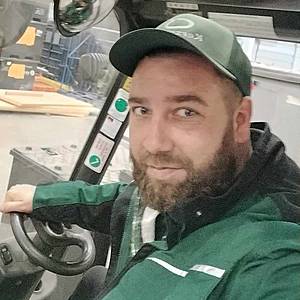 Muž 33 rokov Senec