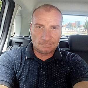 Muž 46 rokov Šaľa