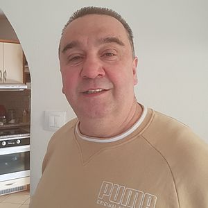 Muž 52 rokov Vrbové