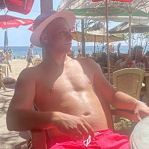 Muž 26 rokov Sabinov