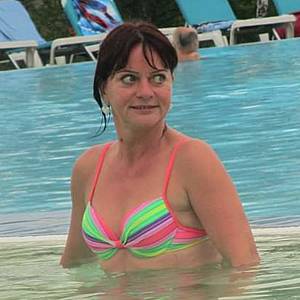 Žena 64 rokov Senec
