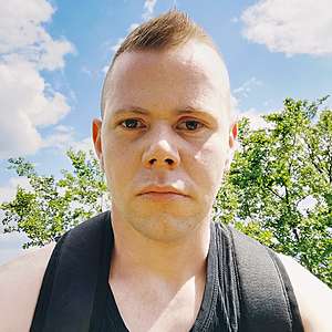 Muž 32 rokov Humenné