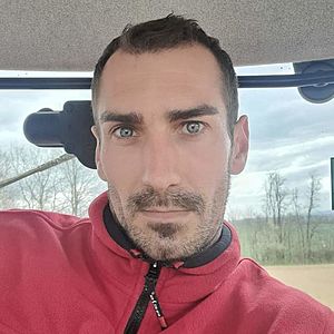 Muž 35 rokov Levice