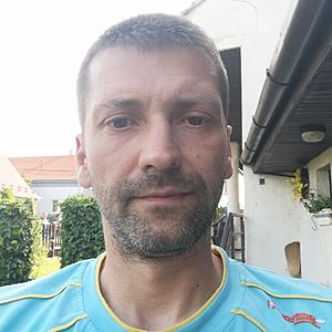 Muž 40 rokov Senica
