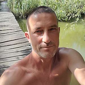 Muž 44 rokov Senec