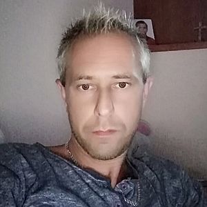 Muž 43 rokov Nová Baňa