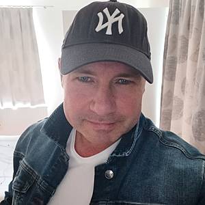Muž 48 rokov Šaľa