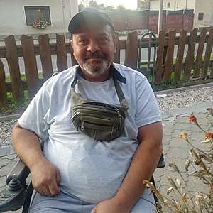 Muž 54 rokov Levice