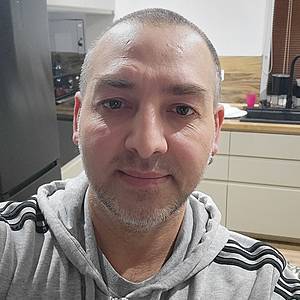 Muž 47 rokov Levice