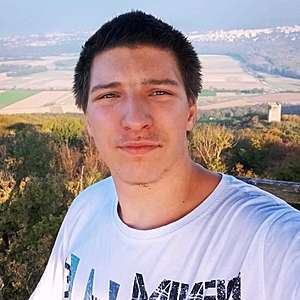 Muž 19 rokov Bratislava