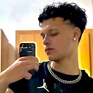 Muž 19 rokov Šamorín