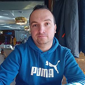 Muž 35 rokov Nové Mesto nad Váhom