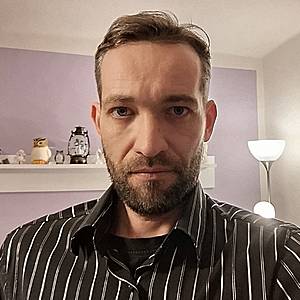 Muž 42 rokov Revúca