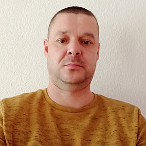 Muž 42 rokov Stropkov