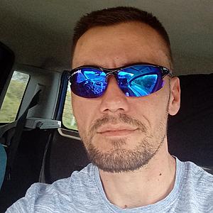 Muž 38 rokov Šahy