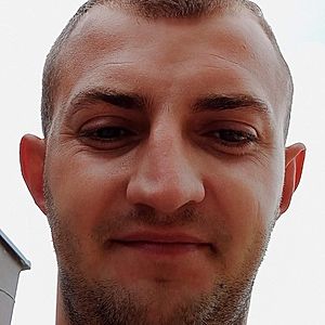 Muž 28 rokov Senec