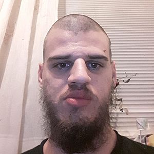 Muž 33 rokov 